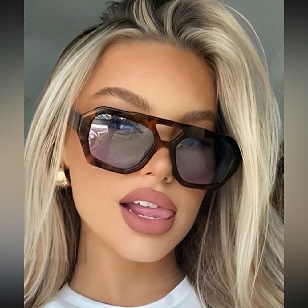 Vintage leopard sunglasses E7